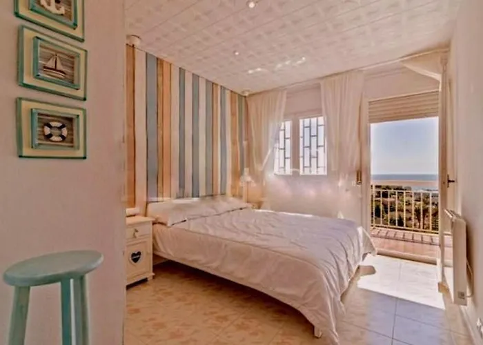 Chalet Santa Susana